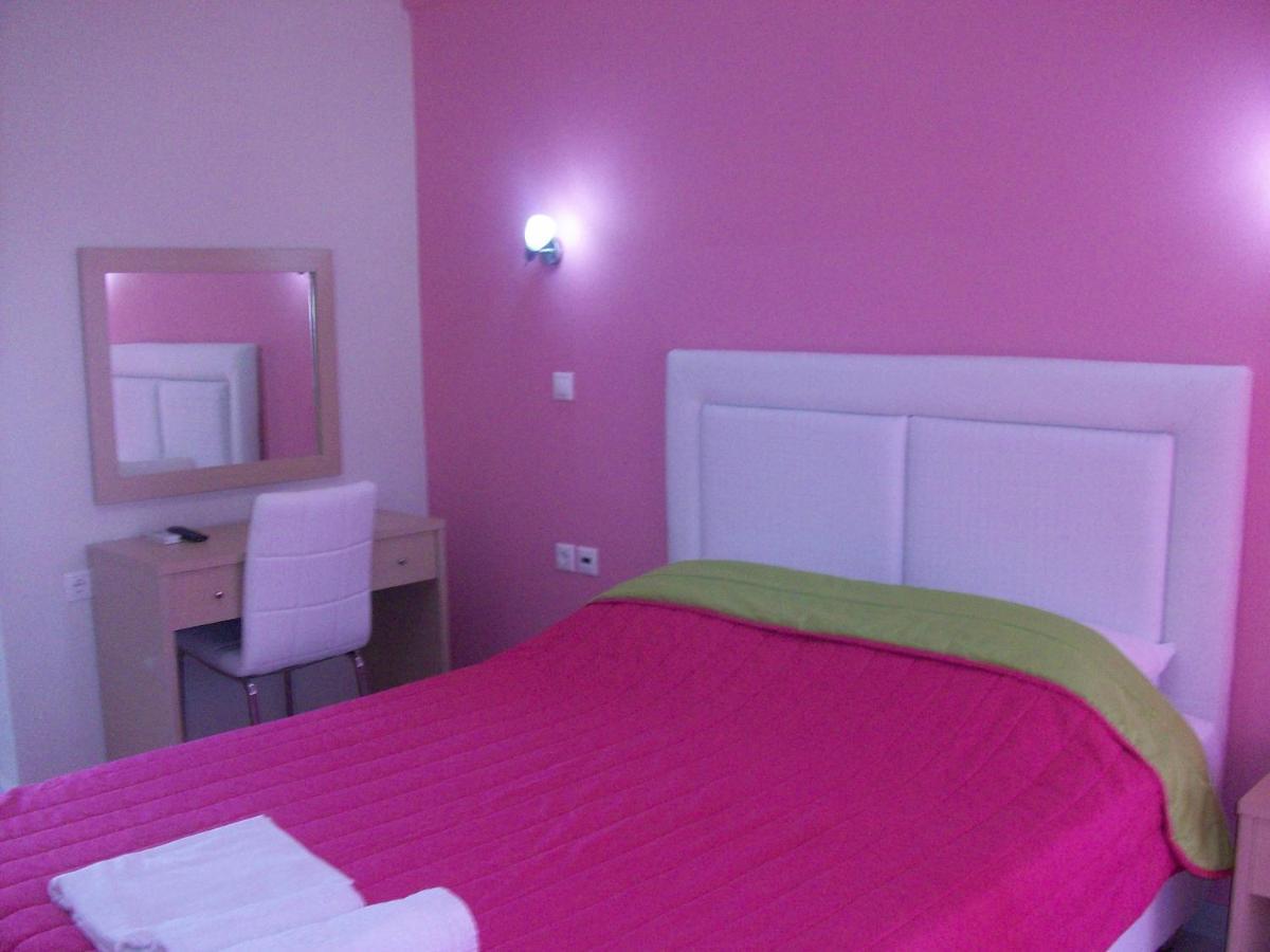 Mavridis Rooms 2 Nikiti  Exterior photo