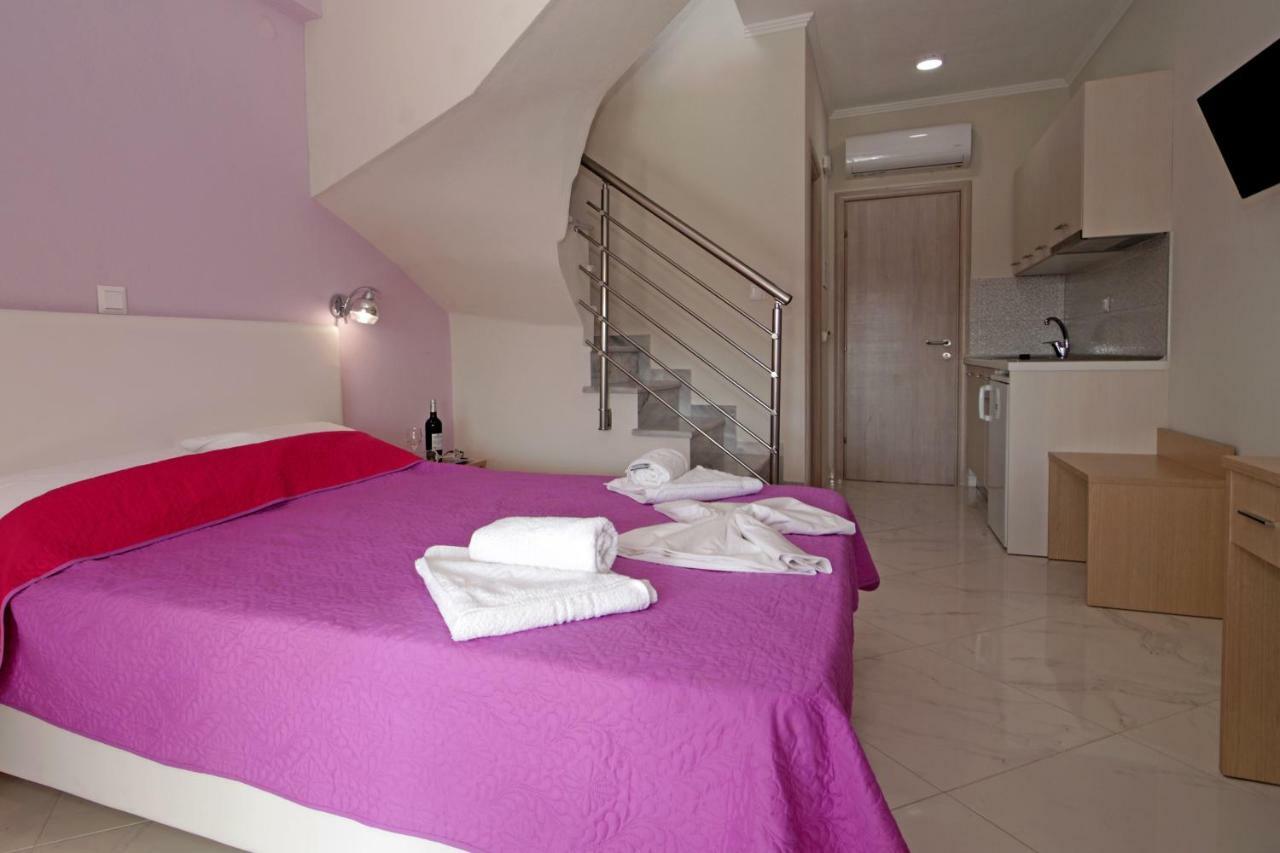 Mavridis Rooms 2 Nikiti  Exterior photo