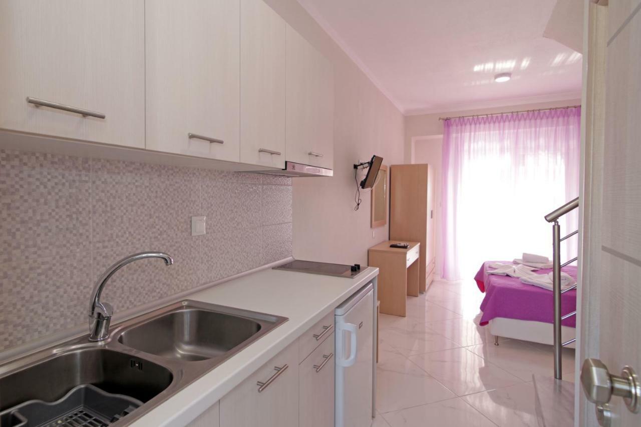 Mavridis Rooms 2 Nikiti  Exterior photo
